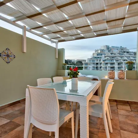 St Julians Seaviews Hilltop House * Saint Julian's