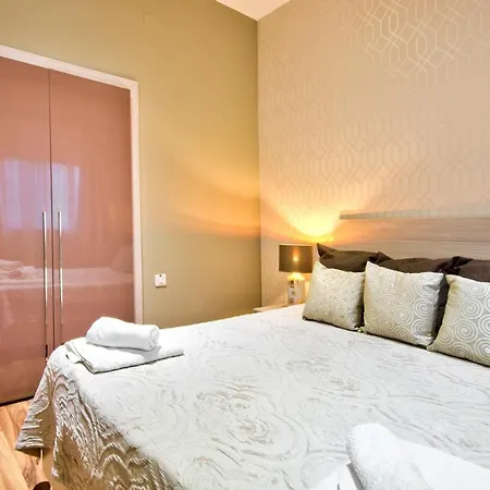 St Julians Seaviews Hilltop House Apartmán