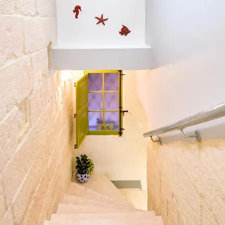 St Julians Seaviews Hilltop House Apartamento *