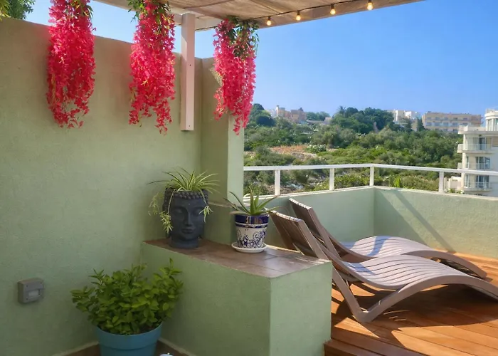 St Julians Seaviews Hilltop House Apartamento *