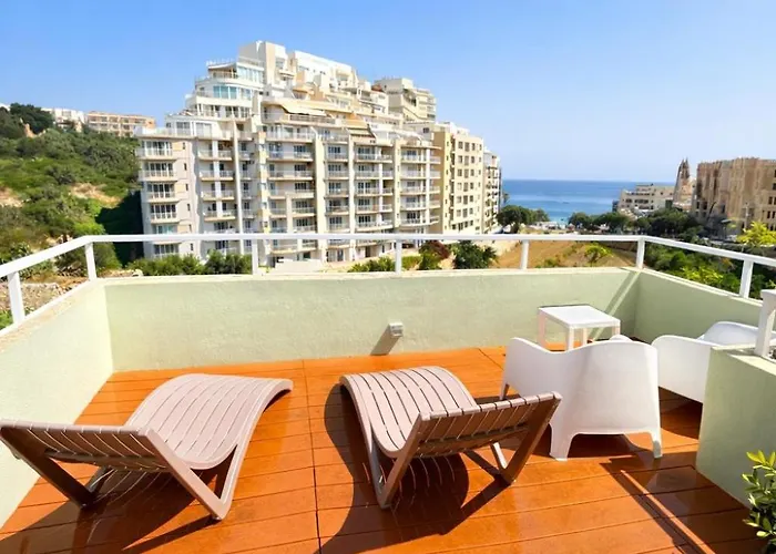 St Julians Seaviews Hilltop House *