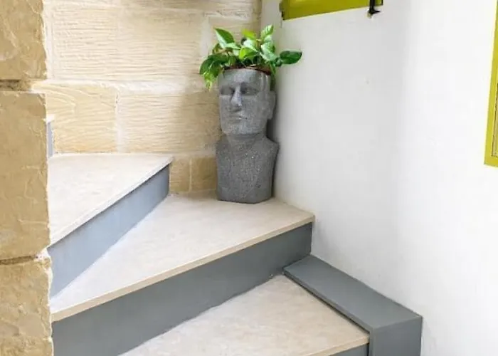 St Julians Seaviews Hilltop House