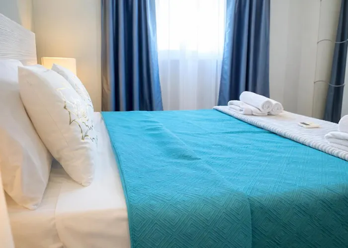 St Julians Seaviews Hilltop House Apartamento *